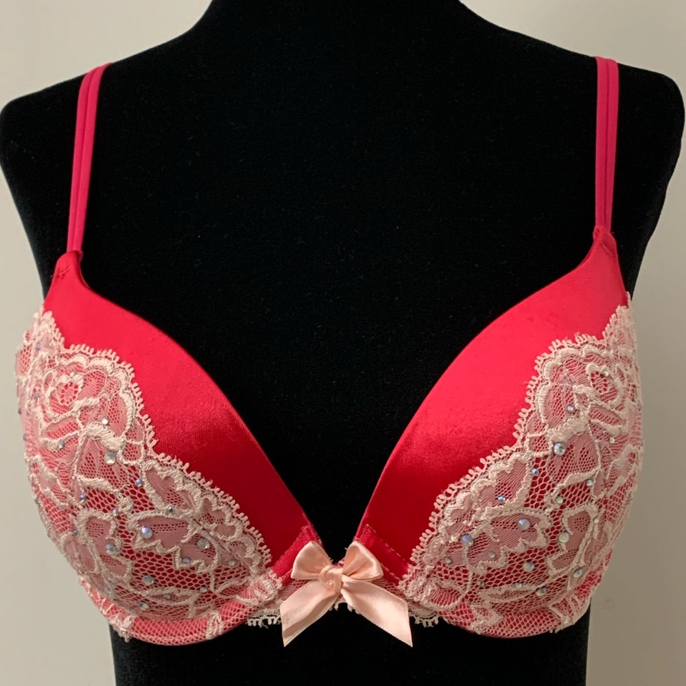 Victoria’s Secret Very Sexy Plunge Bra w/ lace